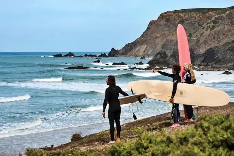 Rent a surfboard in Lagos